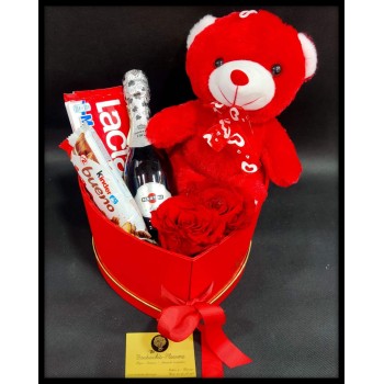 Κουτί σε Σχήμα Καρδιάς με 2 Forever Rose Red Τριαντάφυλλα,Σαμπάνια Mini κ Σοκολάτες 